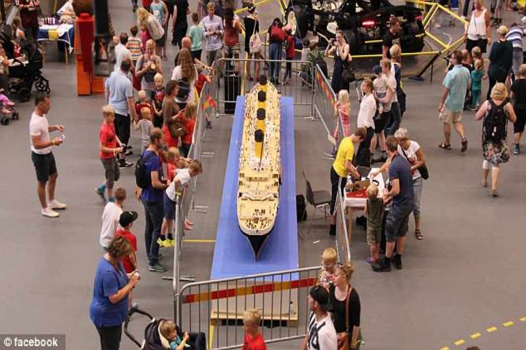 Ο Τιτανικός με τουβλάκια Lego