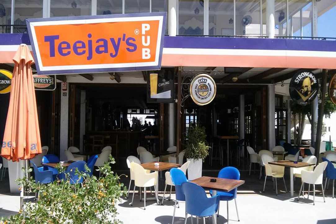 Интервью с владельцем паба Teejay's в Протарасе