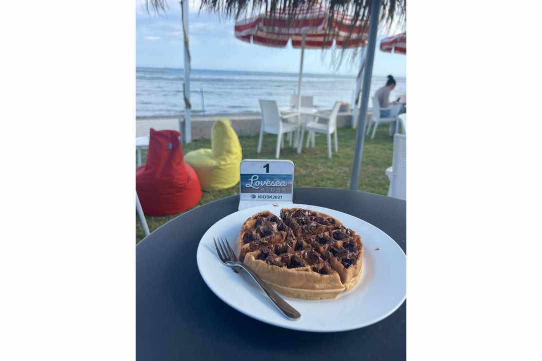 LoveSea Beach Bar Resto: Where Every Visit Feels Like a Greek-Style Holiday...