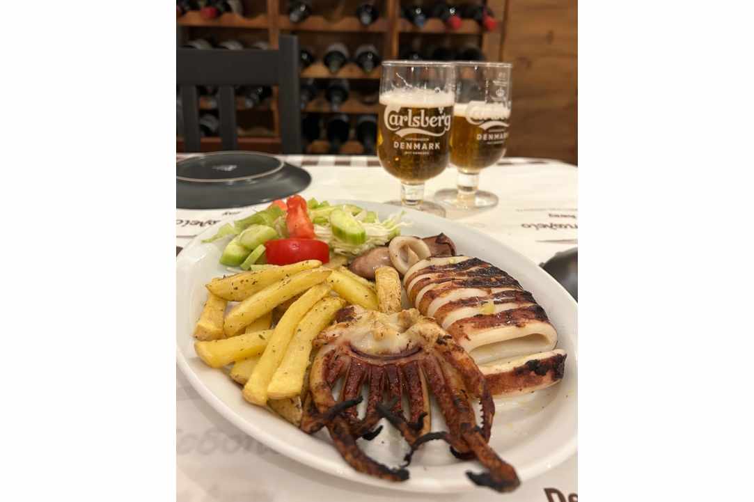 Stenó Mezedopoleío – Ouzerí: Ultimate Taste Escape!