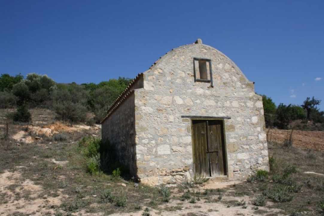 Η "Αγία Μαρίνα Μηρμυκώφ " δεσπόζει στο χωριό Μηρμυκώφου