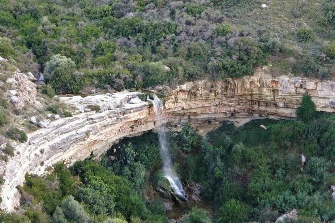 Κρεμαστός Καταρράκτης του Πραστειού-Αυδήμου