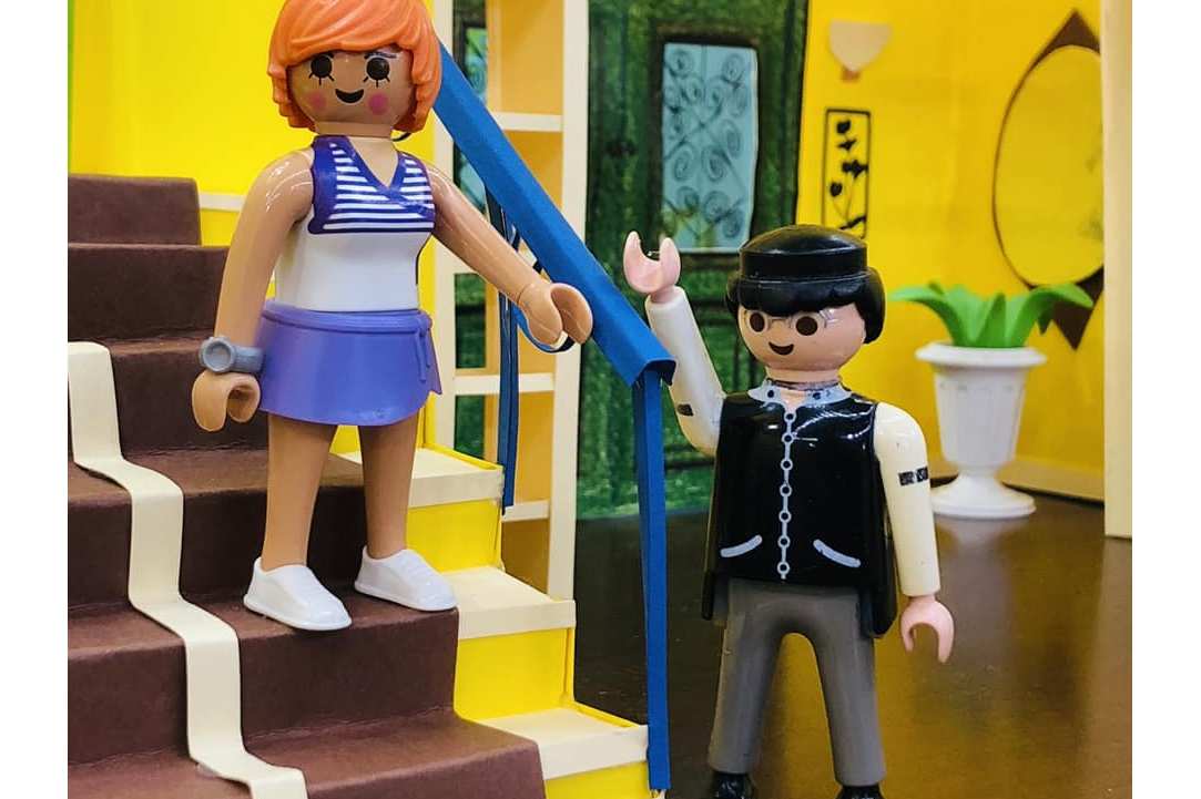 Σχεδίασε σκηνές από το «Κωνσταντίνου και Ελένης» με Playmobil και έγινε viral