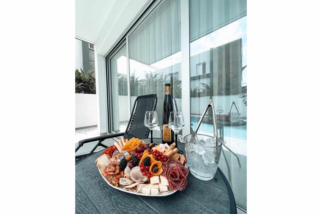 Interview with the owner of Mobina Villas