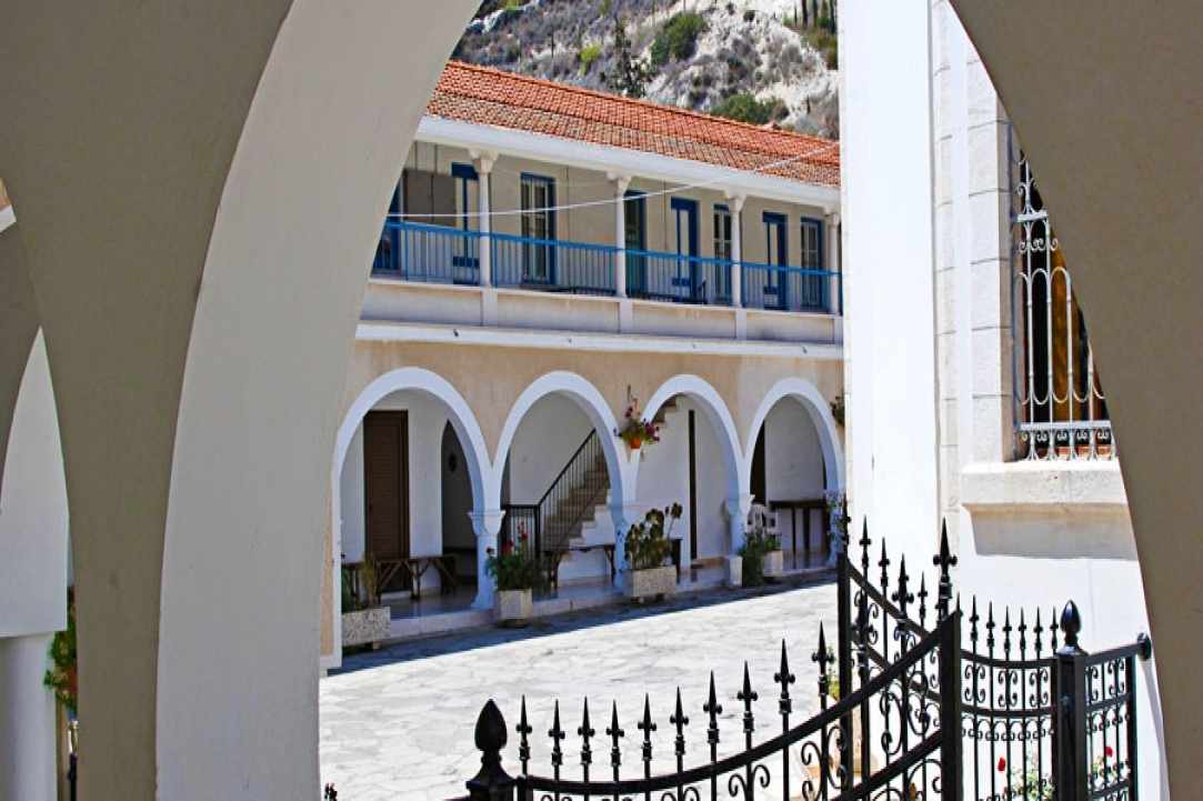 Ιερά Μονή Αγίου Αλαμάνου