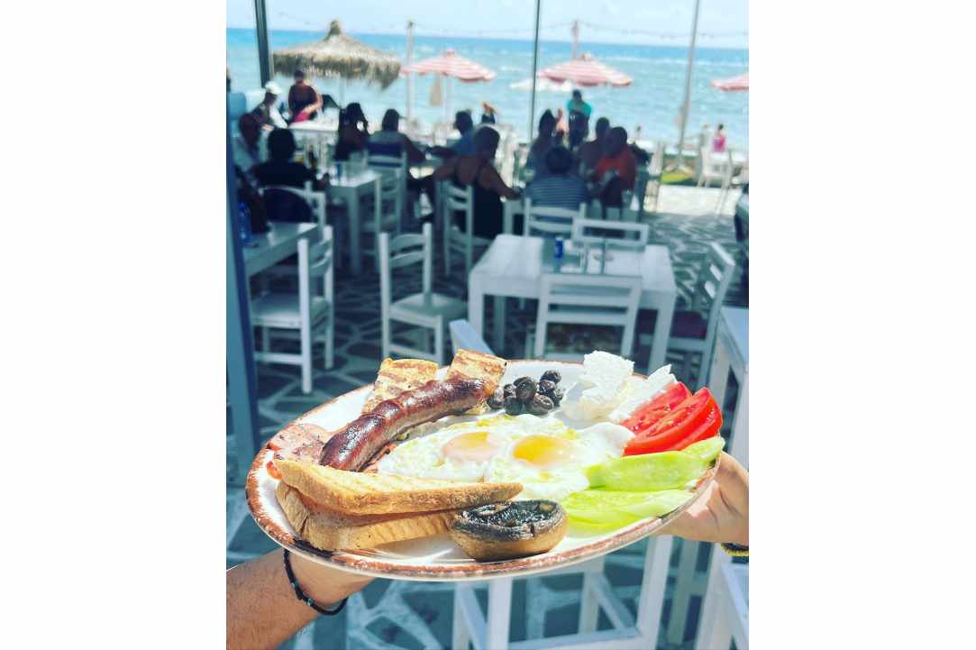 LoveSea Beach Bar Resto: Where Every Visit Feels Like a Greek-Style Holiday...