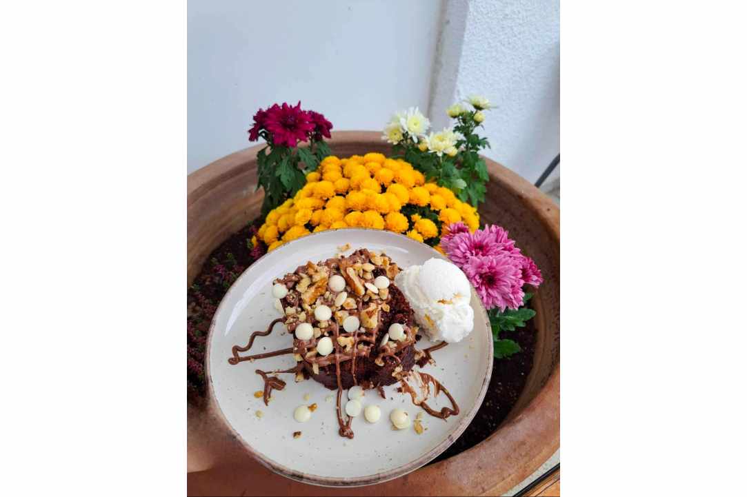 From the “Tzisisve” to the Freddo and to the most authentic brunch we’ve ever had