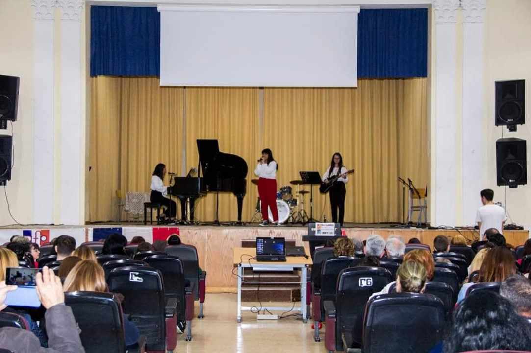 Διακρίσεις των μαθητών του Λυκείου Γ.Ταλιώτη στη Γεροσκήπου, στον Επαρχιακό Διαγωνισμό Γαλλοφωνίας gallery image 2