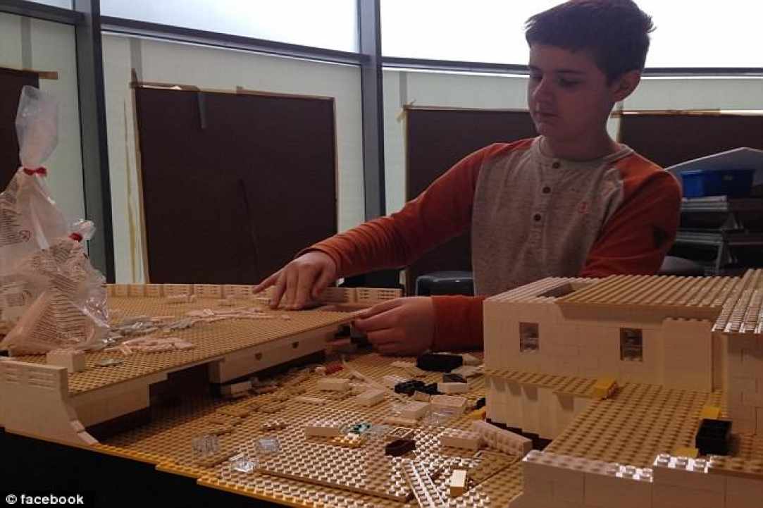 Ο Τιτανικός με τουβλάκια Lego