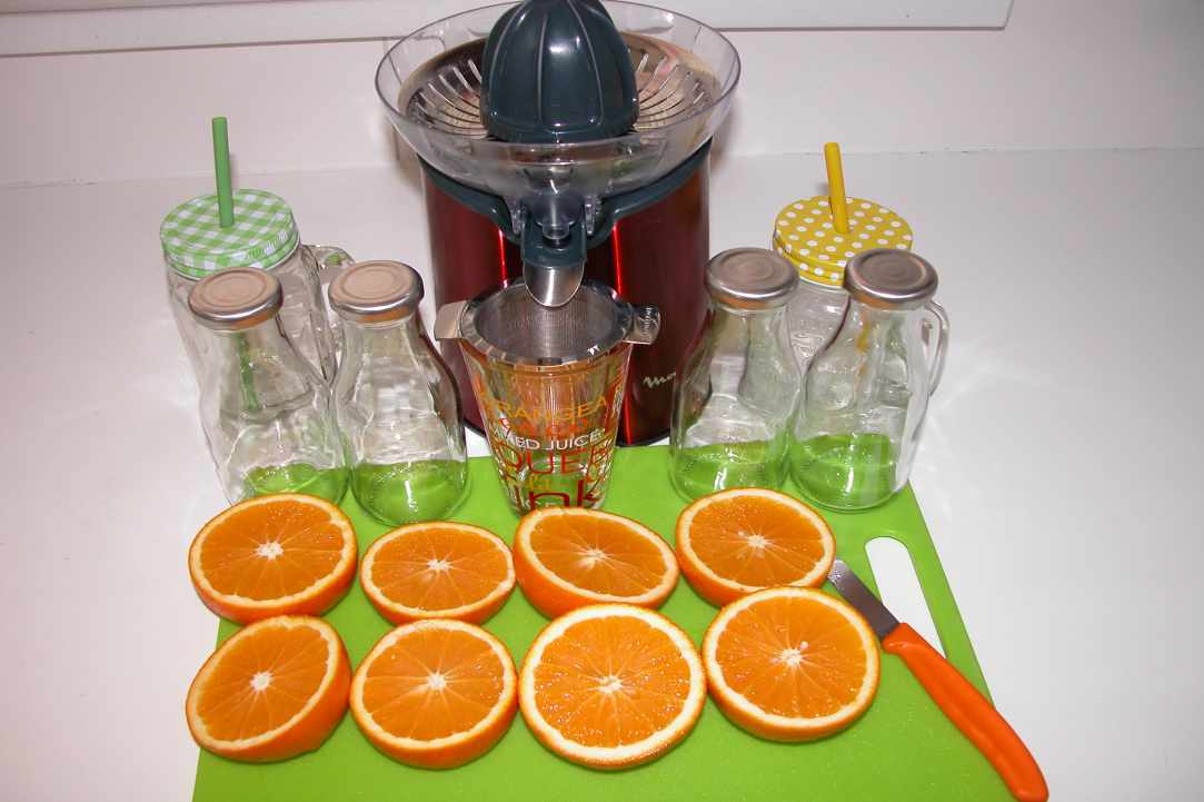Portokalada (Fresh Homemade Orangeade) 