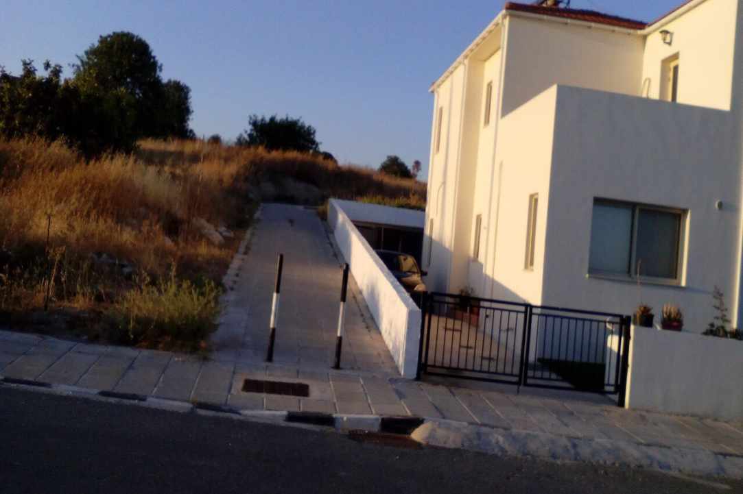 3 Houses in one plot for sale gallery image 2