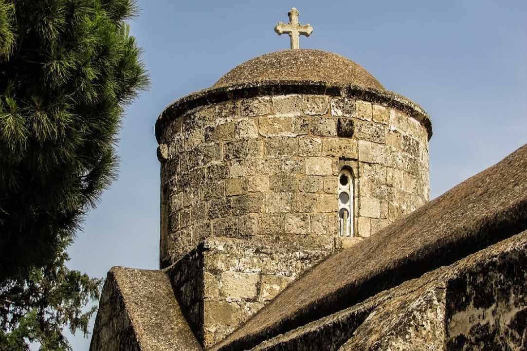 Η εκκλησία της Αγίας Άννας – Παραλίμνι gallery image 2