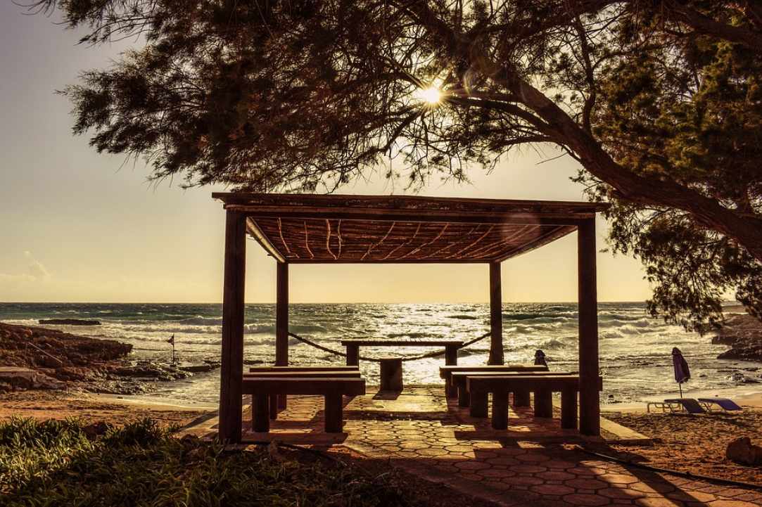 Η ιστορική εξέλιξη της Αγίας Νάπας