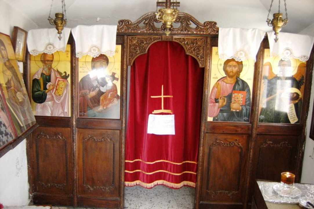 Το παρεκκλήσι της Αγίας Παρασκευής στα Λεύκαρα 