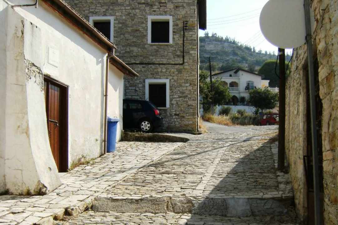 Το Παρεκκλήσι του Αγίου Δημητρίου στα Λεύκαρα 