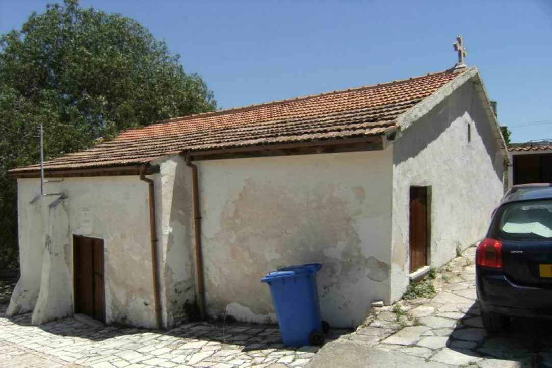 Το Παρεκκλήσι του Αγίου Δημητρίου στα Λεύκαρα 