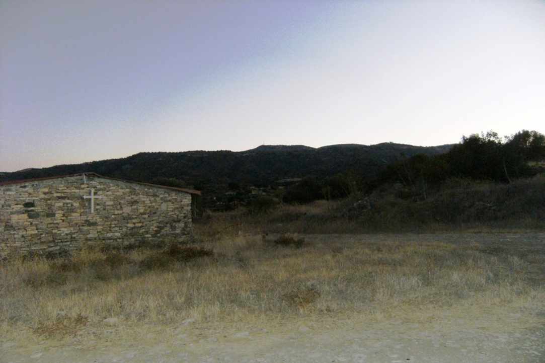 Το εξωκλήσι του Άγιου Γεώργιου του Συρκάτη στα Λεύκαρα