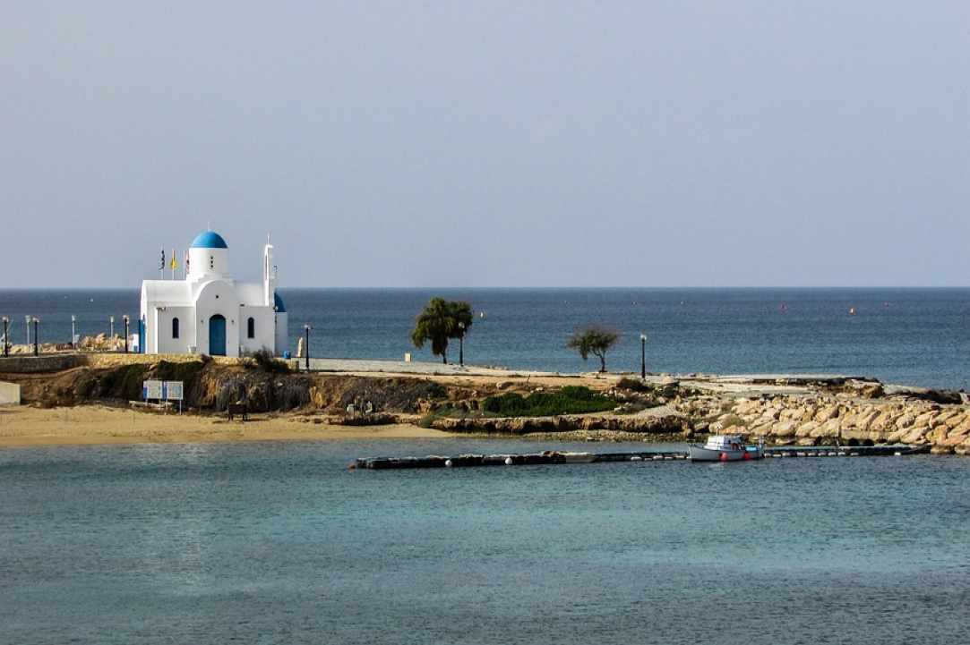 Το εκκλησάκι του Αγίου Νικολάου στο Παραλίμνι - Πρωταράς gallery image 1