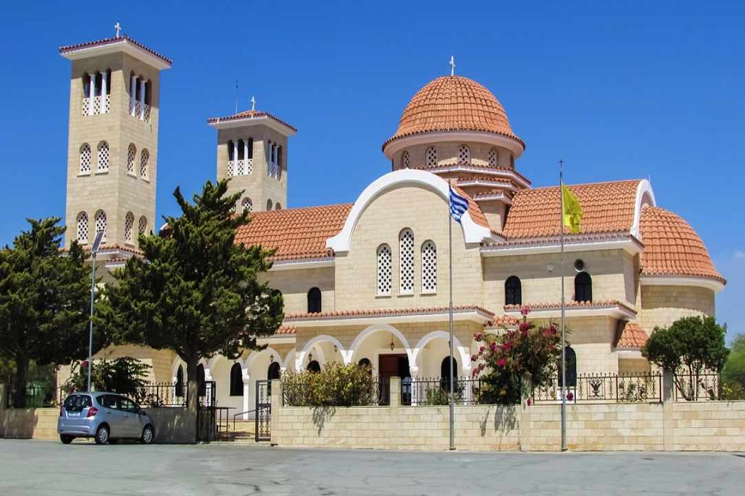 Ο Άγιος Ραφαήλ στην Ξυλοτύμπου