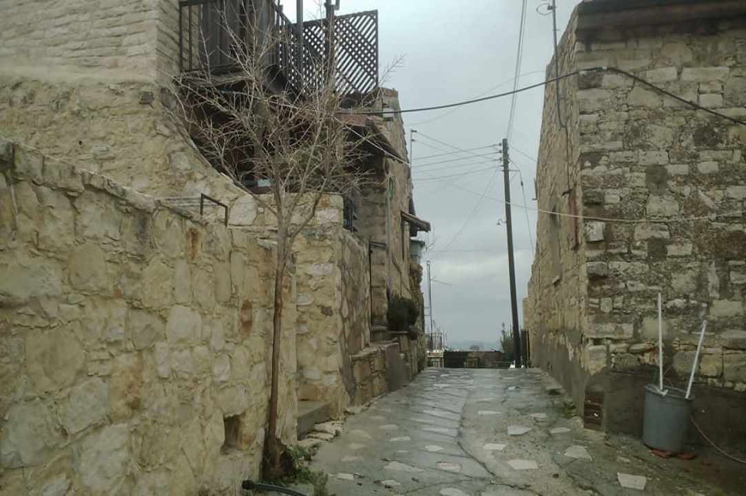 Το χωριό Άγιος Θεράπων Λεμεσού