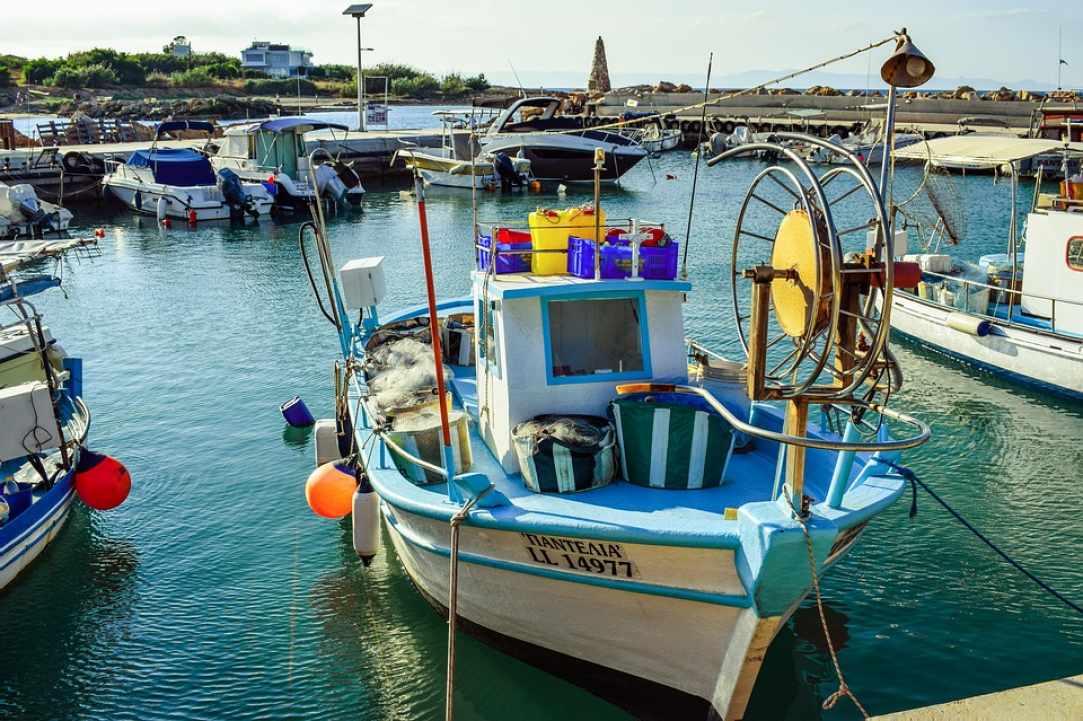 Το αλιευτικό καταφύγιο της Αγίας Τριάδας