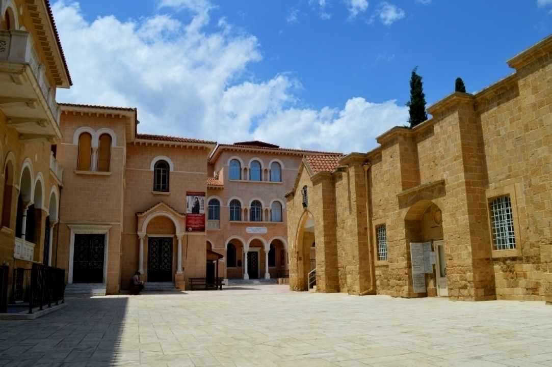 Ποιός ήταν ο πρώτος επίτιμος πρόεδρος της Ανόρθωσις Αμμοχώστου;