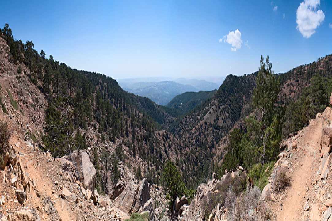 Hiking Artemis Trail