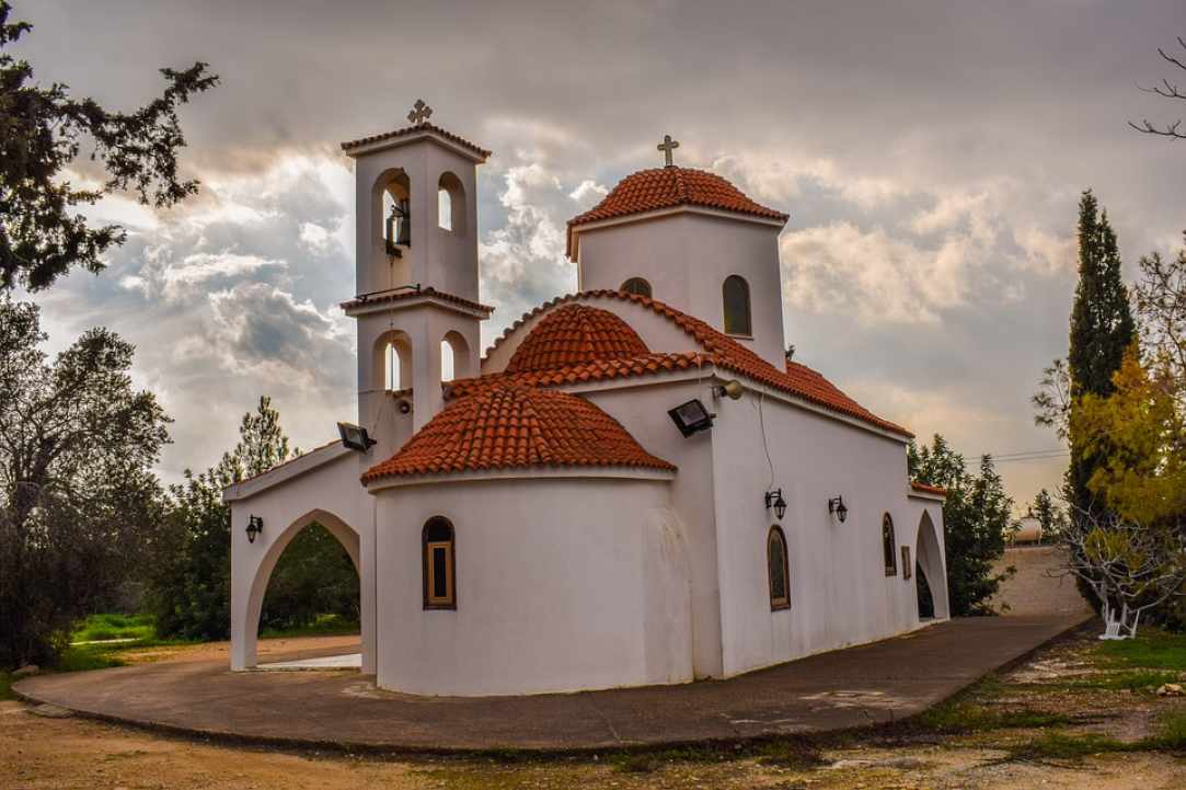 Το εξωκλήσι του Αρχάγγελου Γαβριήλ στο Παραλίμνι