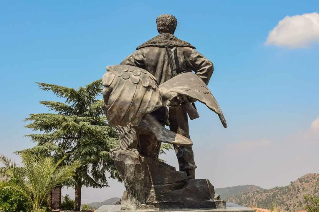 Ο Γρηγόρης Αυξεντίου - Ο Σταυραετός του Μαχαιρά 