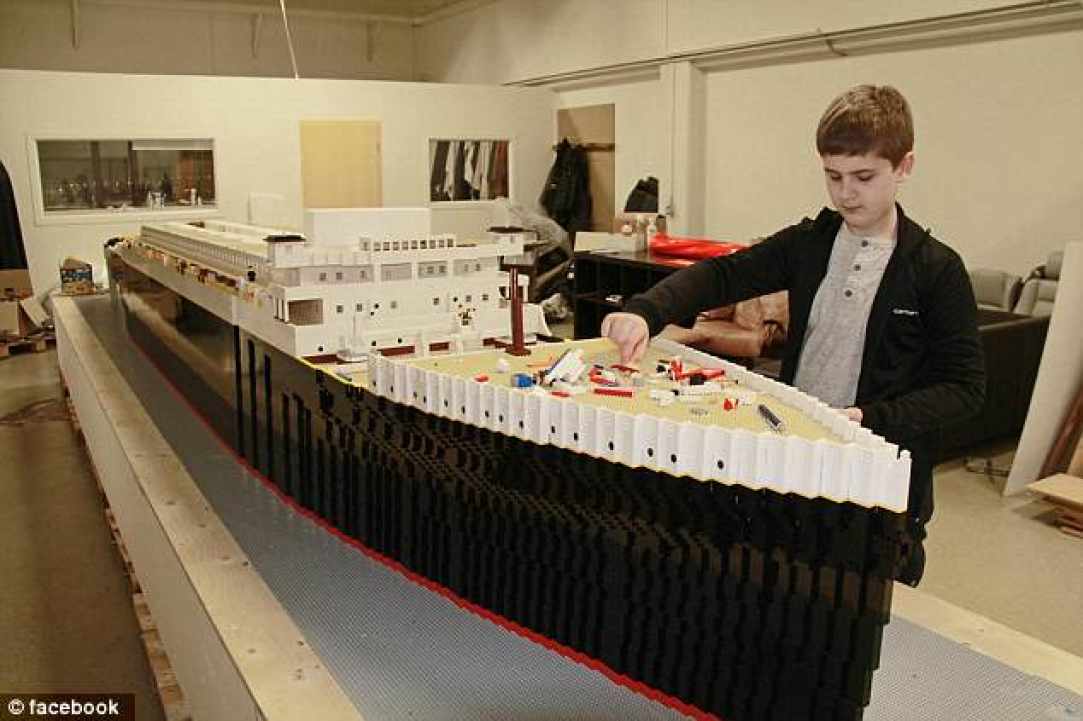 Ο Τιτανικός με τουβλάκια Lego