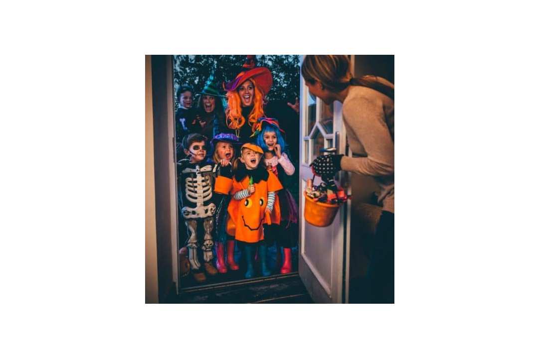 Το “Halloween” η γιορτή που προκαλεί  φρενίτιδα εορτάζεται κάθε χρόνο τη νύχτα της 31ης Οκτωβρίου
