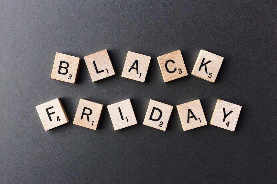 Black Friday – Η «μαύρη Παρασκευή» που προσφέρει εκπτώσεις στους καταναλωτές!