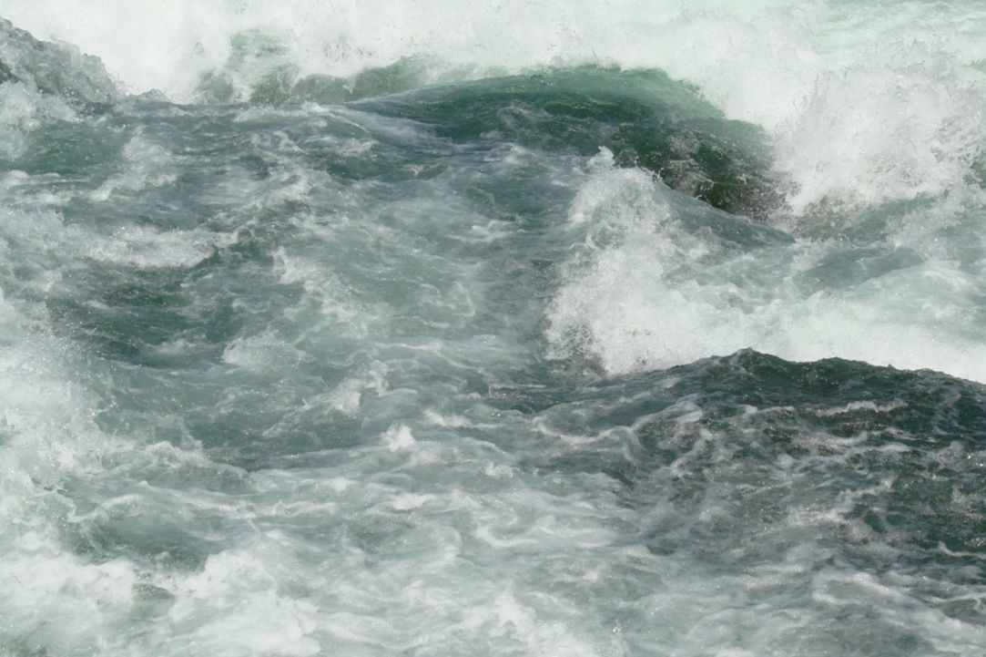 How to Deal With Strong Currents