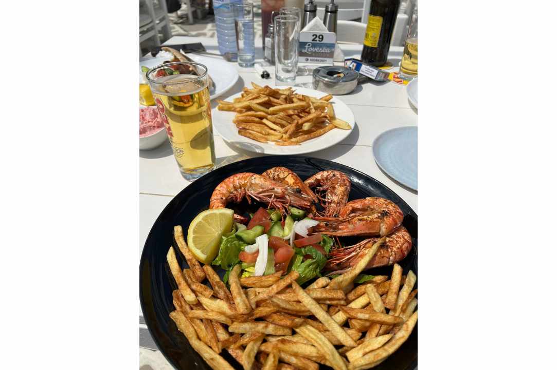 LoveSea Beach Bar Resto: Where Every Visit Feels Like a Greek-Style Holiday...