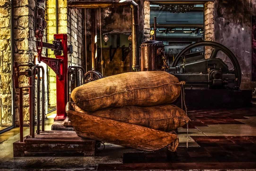 Η Ιστορία των "Μύλων Χαρουπιών" στη Λεμεσό -Το Κτίριο "Χαρουπόμυλος Λανίτη" στη Λεμεσό...