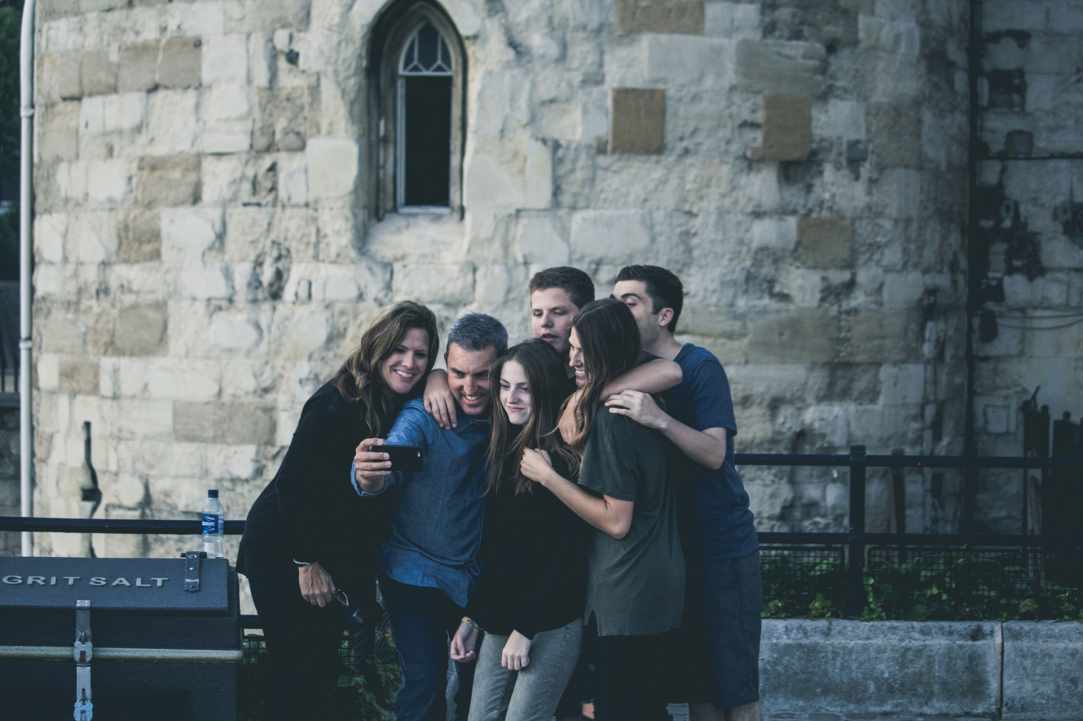 Το χάσμα των γενεών gallery image 3
