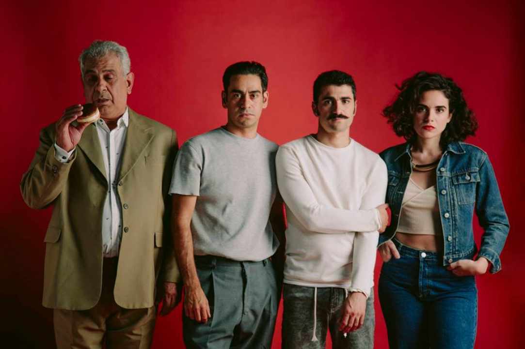 Θεατρική Κωμωδία  «Cock»