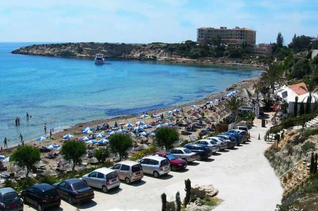 Coral Bay Beach