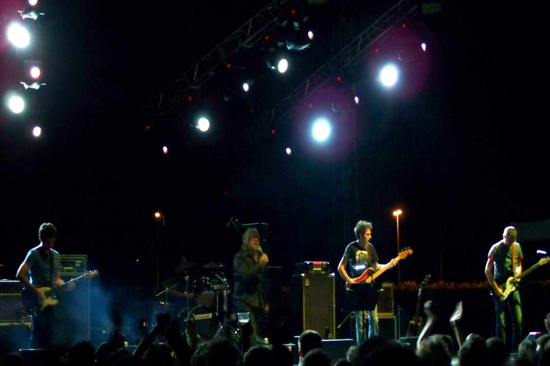To συγκρότημα Διάφανα Κρίνα Live στη Λευκωσία