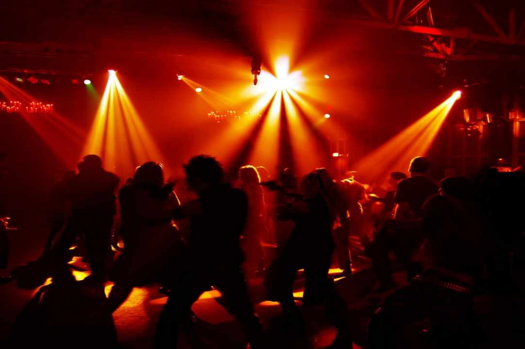 The favorite sounds of the 70s, 80s and 90s are coming back!