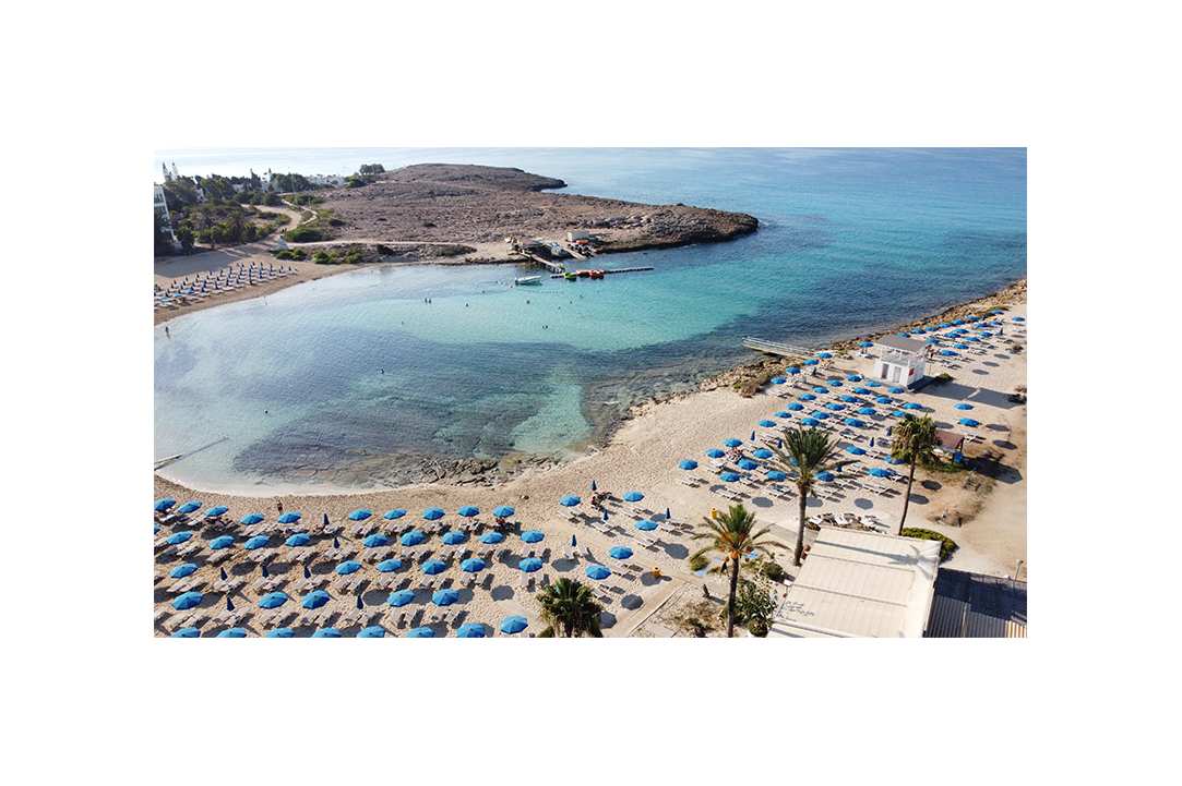 Συνέντευξη με τον ιδιοκτήτη του Magic Sandy Bay Beach Restaurant στην Αγία Νάπα gallery image 2