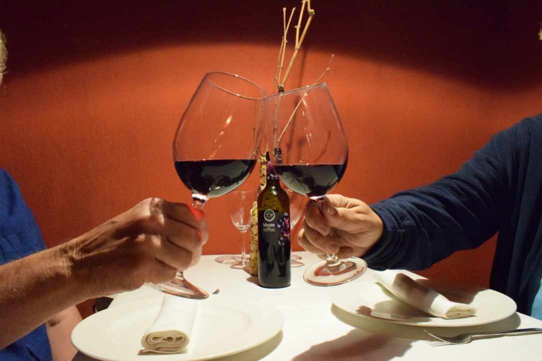 1ο wine session 2018: Διατροφή, γεύση & οίνος στο συμπόσιο της Κάβα Οινότρια