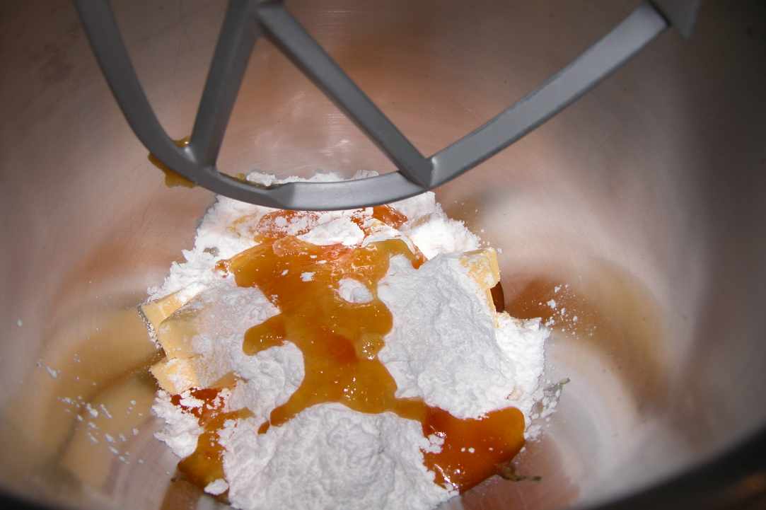 Easter koulourakia(cookies) with orange and honey
