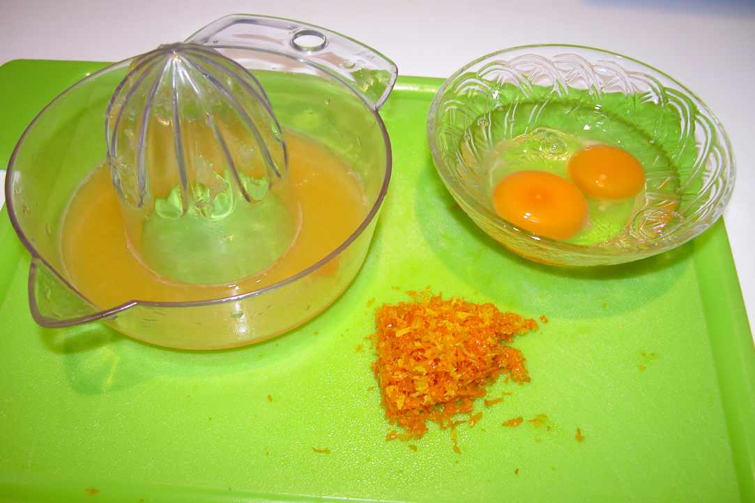 Easter koulourakia(cookies) with orange and honey