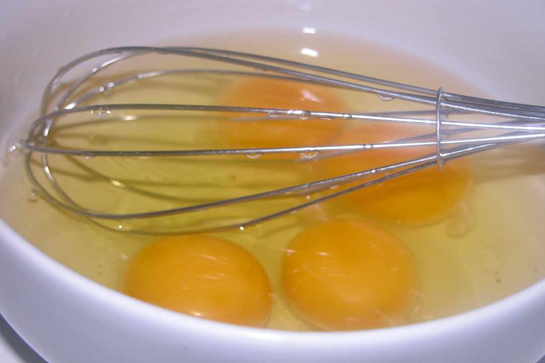 Pomilorotiania (Tomatoes with eggs)