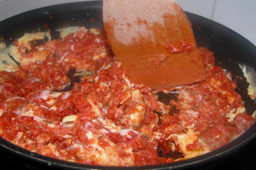 Pomilorotiania (Tomatoes with eggs) gallery image 3