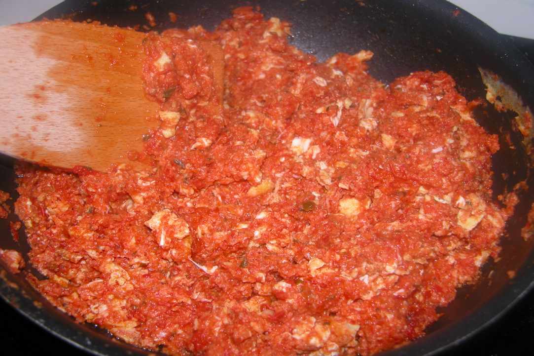 Pomilorotiania (Tomatoes with eggs) gallery image 2