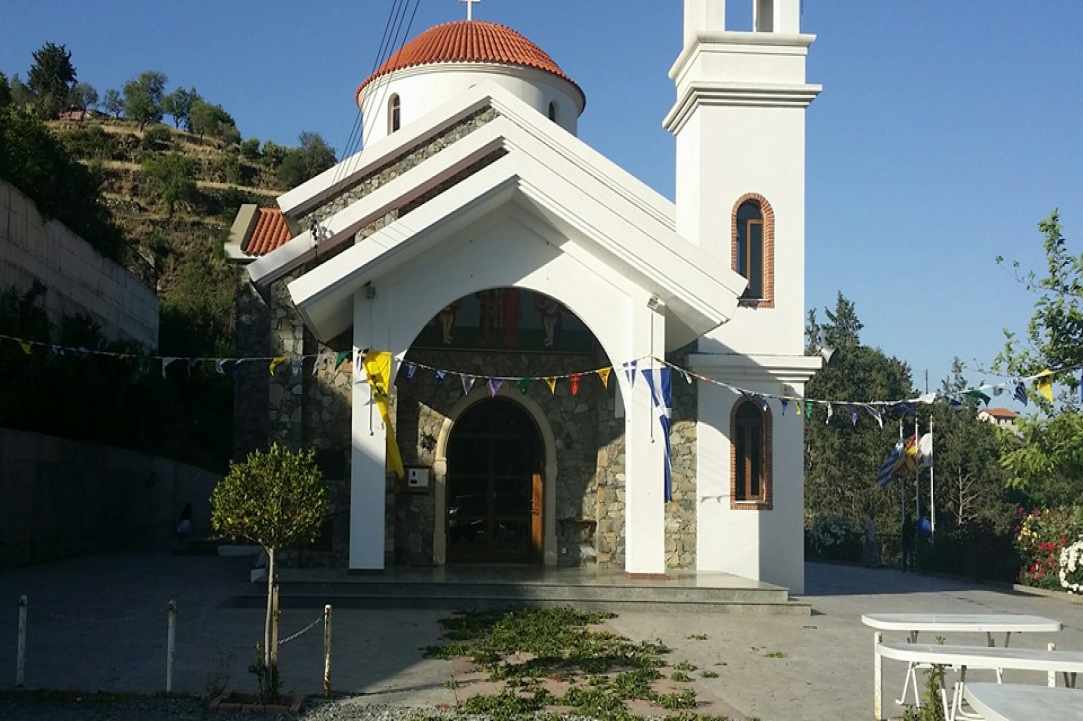 Οι Εκκλησίες  των Αγίων Κωνσταντίνου και Ελένης