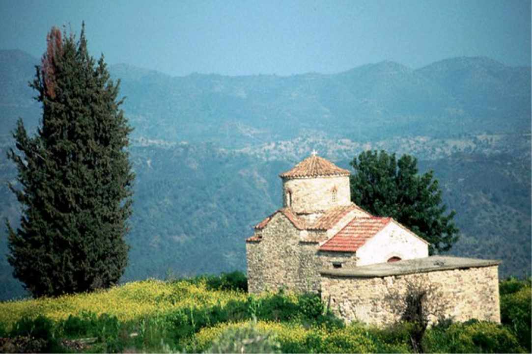 Το εξωκλήσι του Αρχαγγέλου Μιχαήλ στα Κάτω Λεύκαρα