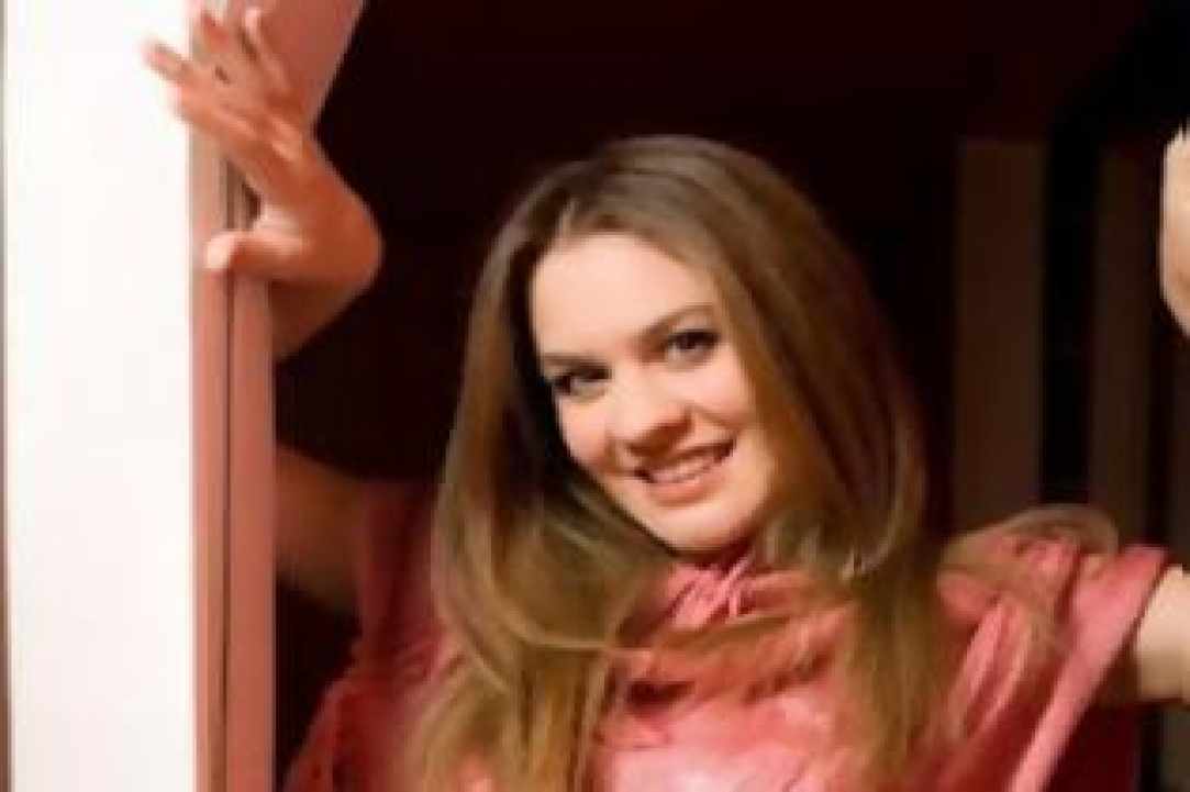 The charming Greek actress Eleni Liaska in an exclusive interview on Cyprus Alive.